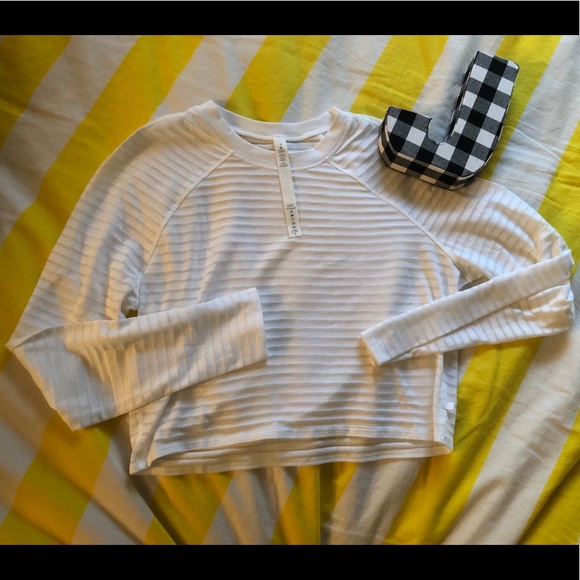 lululemon athletica Tops - Lululemon Uncovered Long Sleeve Crop